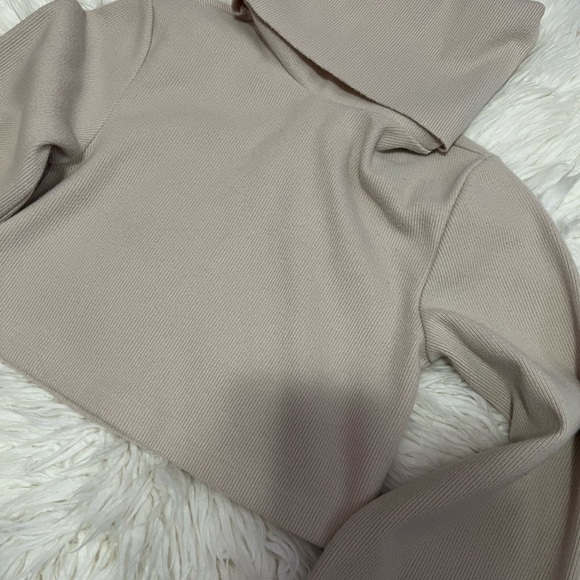 Revolve L’academie sweater size xsmall - Picture 2 of 4